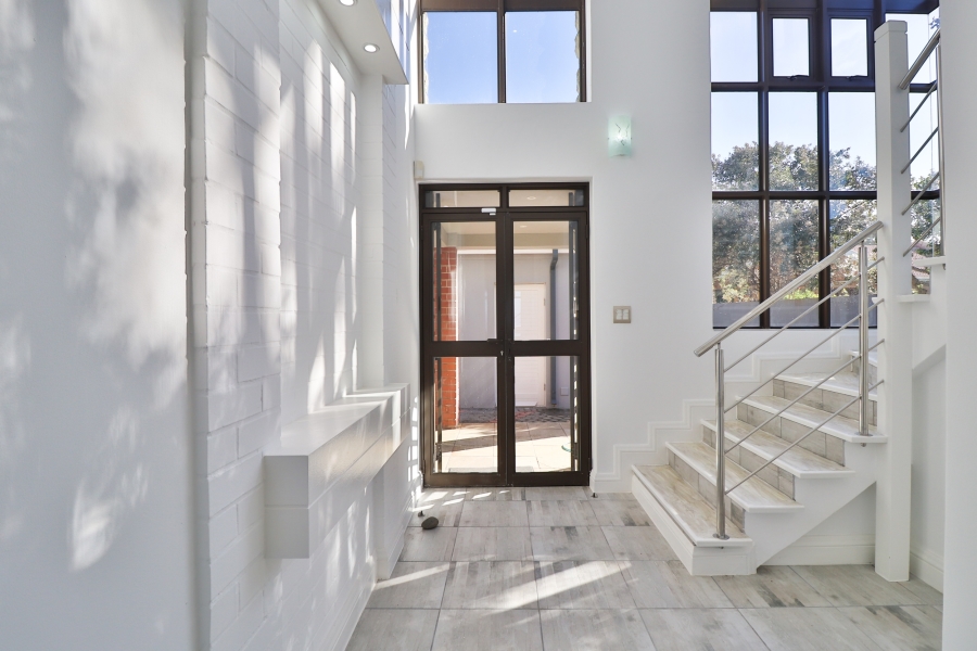 8 Bedroom Property for Sale in Reebok Western Cape